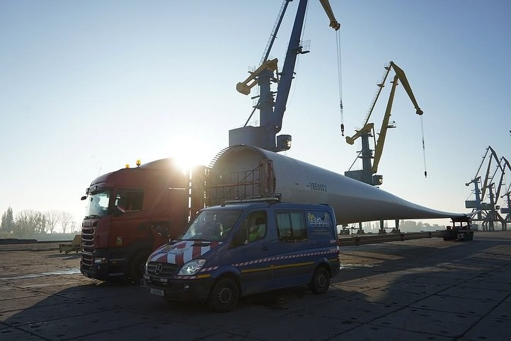 Перевезення лопатів для вітропарку в Закарпатті.