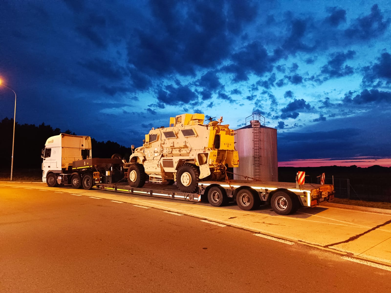 slider Міжнародні негабаритні перевезення